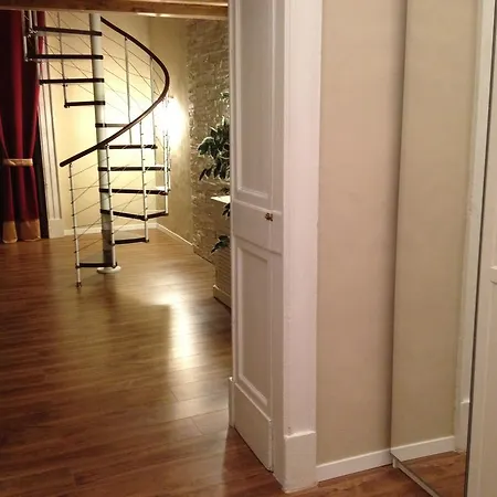 Katanehouse Charme Katánie